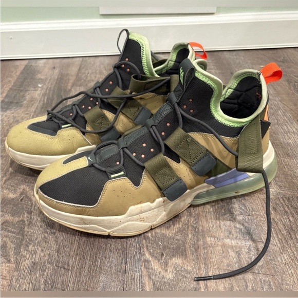 Nike Men's Sneakers in Black and Olive Green